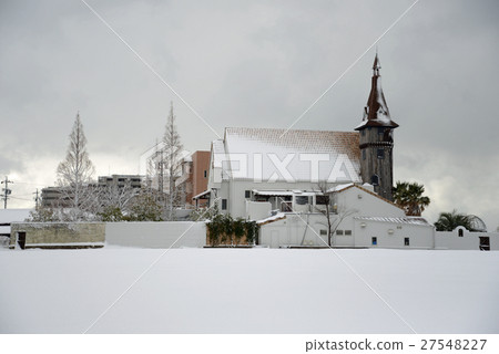 教會和雪原 教會和雪原 27548227