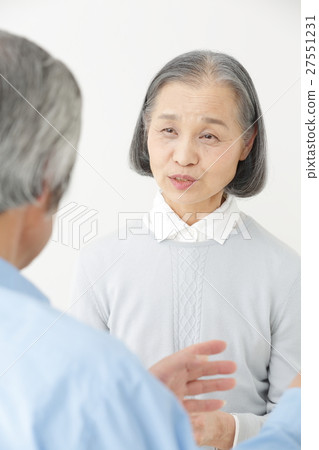 一位大四學生 27551231