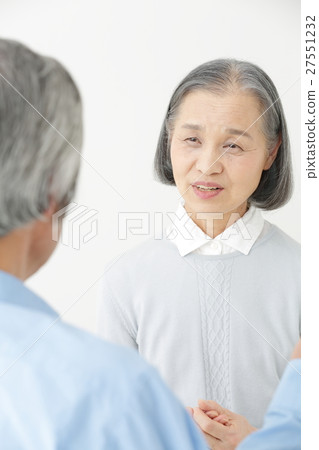 一位大四學生 一位大四學生 27551232