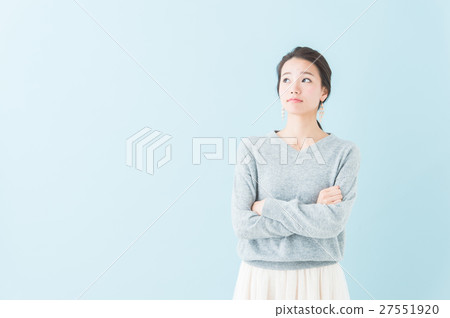 Female 20's (blue background) Female 20's (blue background) 27551920