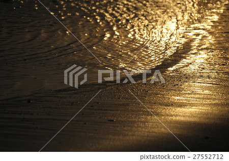 日落/海灘在日落時 日落/海灘在日落時 27552712