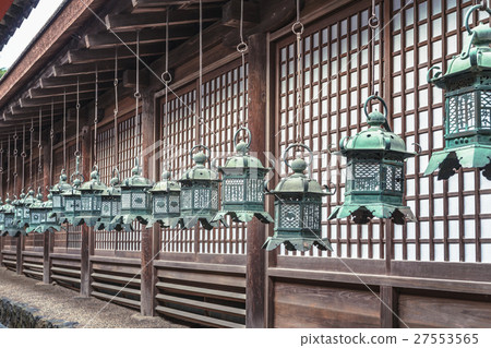 春日神社的懸掛燈籠 27553565