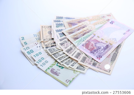 qatar,usa,japan and argentine money 27553606