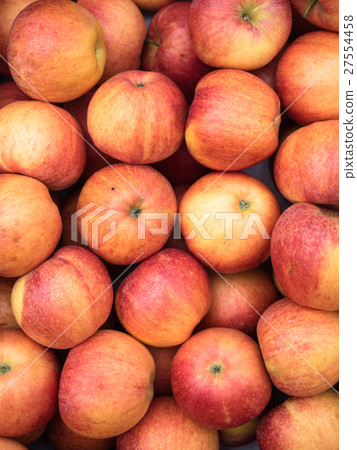 Red apples on sale at the market Red apples on sale at the market 27554458