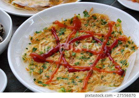 Vietnamese street food, baked girdle cake 27556870