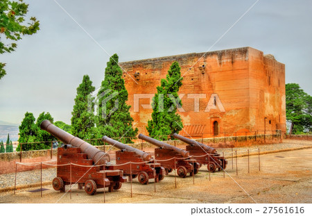 Cannons at Alhambra fortress in Granada, Spain 27561616