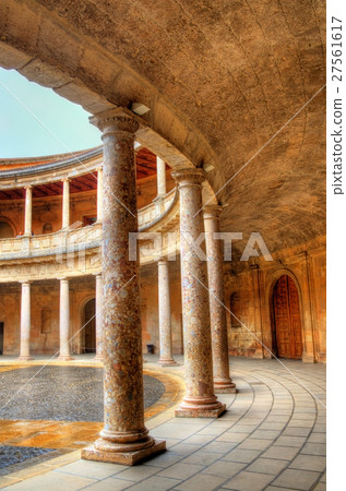 Atrium with columns at the Palace of Charles V 27561617