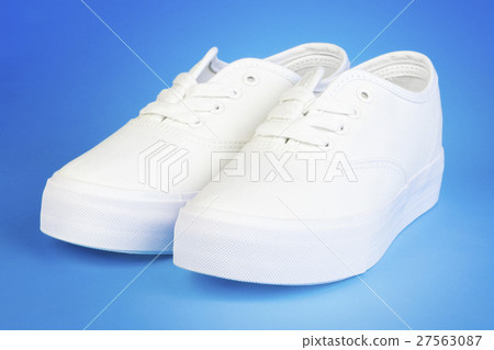 white flatform plimsolls