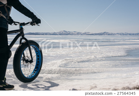 Fatbike. Fat tire bike. Fatbike. Fat tire bike. 27564345