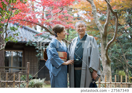 資深夫婦和服日本式衣物圖像 27567349