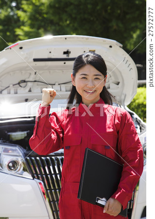 Road service mechanic Mechanic vehicle inspection shaken women trouble car car breakdown business 27572777