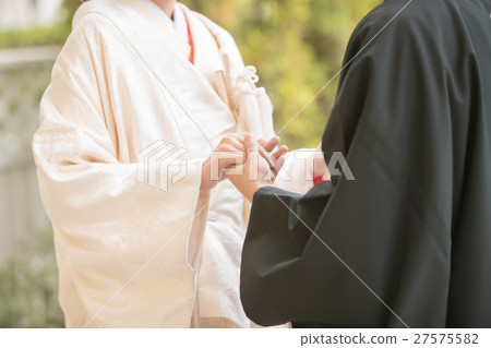 bridal couple, bride and groom, kimono marriage 27575582