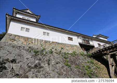 Hikone castle in autumn Hikone castle in autumn 27576094