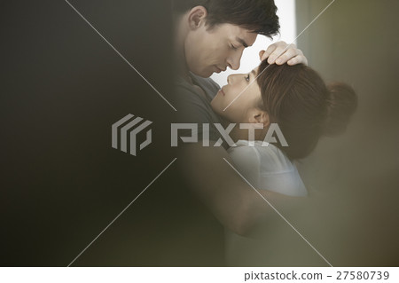 Hat and girl 27580739