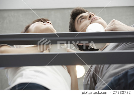 男人和女人的杯子 27580782