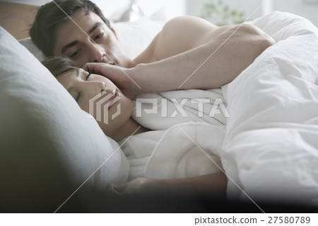 浪漫的共同生活 浪漫的共同生活 27580789