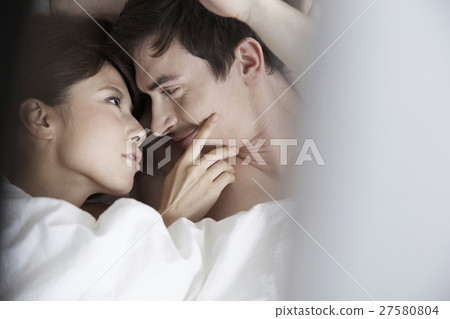 Romantic living together 27580804