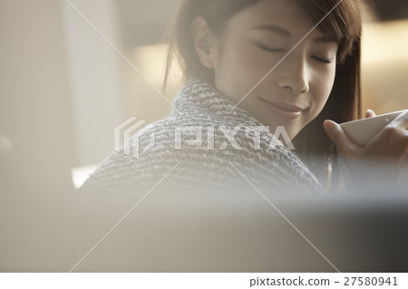 Female portrait 27580941