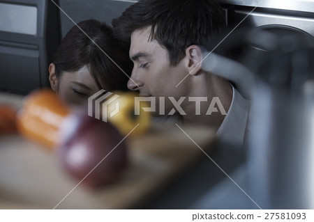 浪漫的共同生活 27581093