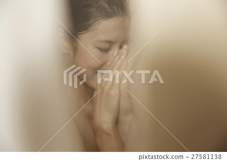 Romantic couple 27581138