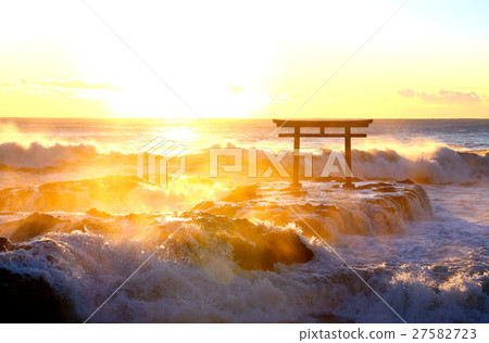 大洗海岸茨城縣大洗町的朝日 大洗海岸茨城縣大洗町的朝日 27582723