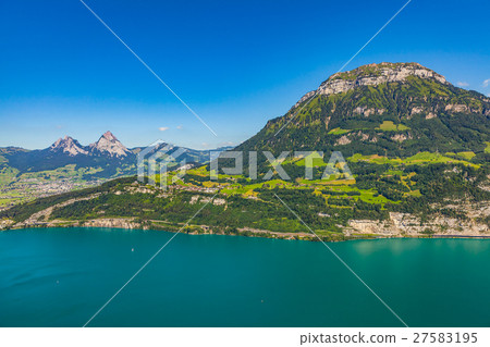 vierwaldstaedter lake vierwaldstaedter lake 27583195