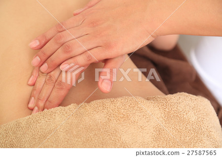 Esthetician to waist shape 27587565