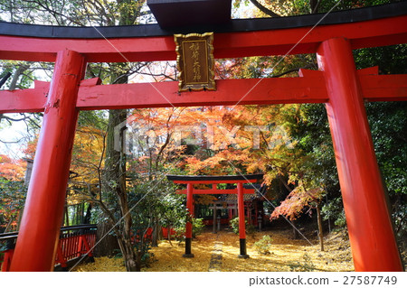 Yamazaki Seikaten Inari寺廟在京都秋天 27587749