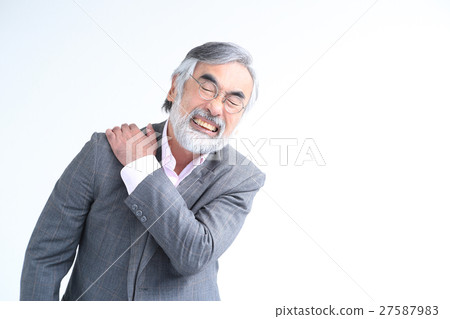 Senior man with a sore shoulder Senior man with a sore shoulder 27587983