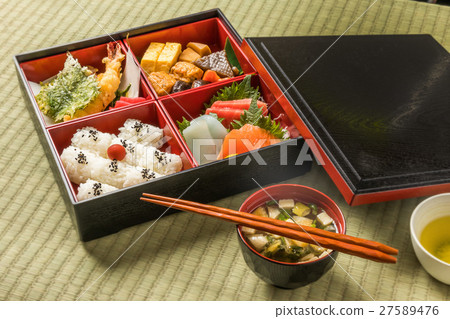 日式午餐盒裝日式午餐 27589476