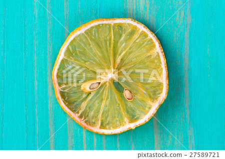 Dry lemon fruit Dry lemon fruit 27589721