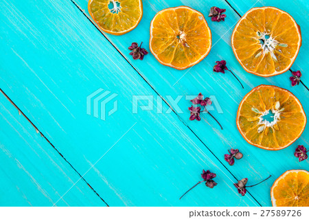 Orange slices and dry herbs Orange slices and dry herbs 27589726