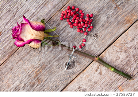 Silver crucifix and old rose Silver crucifix and old rose 27589727