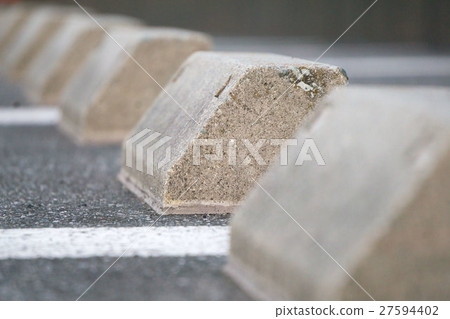 A wheel stopper 27594402