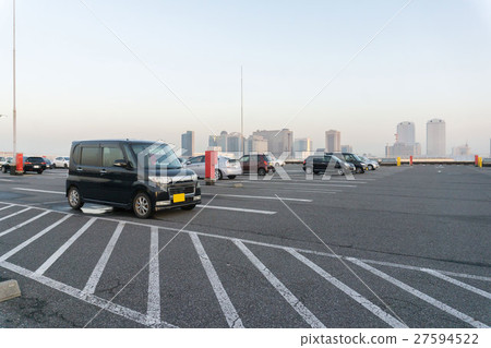 Rooftop parking lot 27594522