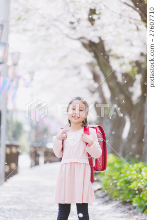 小學學生 小學生 人 27607710