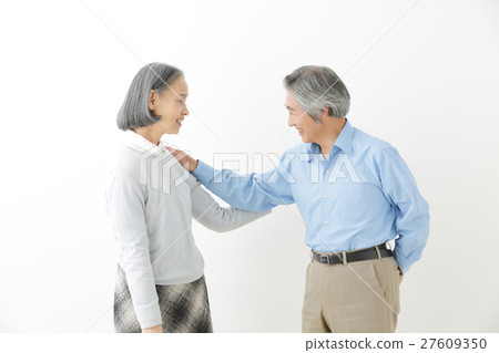 Senior couple 27609350