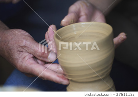 Ceramic artist Portrait Ceramic artist Portrait 27611152