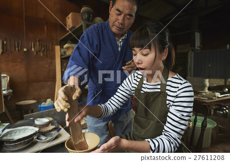 Ceramic art experience image 27611208