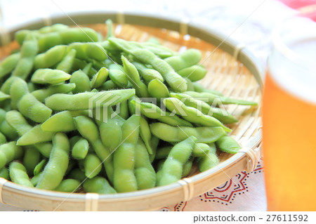 Edamame beans and beer in outdoor 27611592