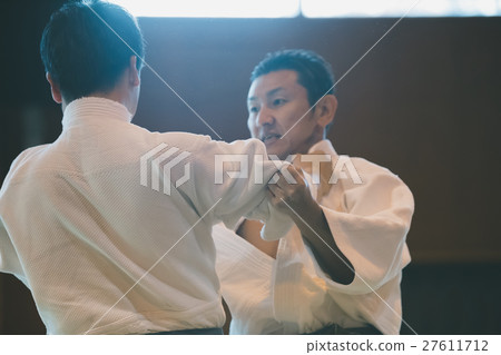柔道 武術 人 27611712