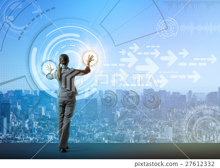 一個操縱未來GUI的女人 一個操縱未來GUI的女人 27612332