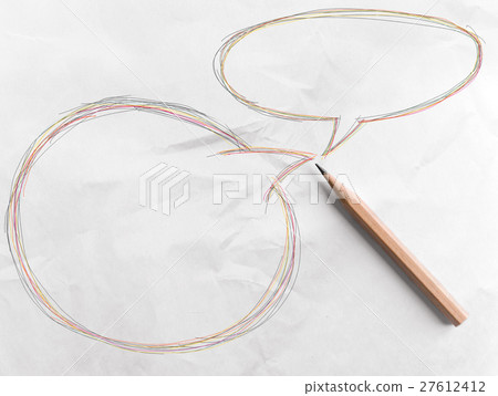 Top view of wooden pencils with two speech bubble Top view of wooden pencils with two speech bubble 27612412