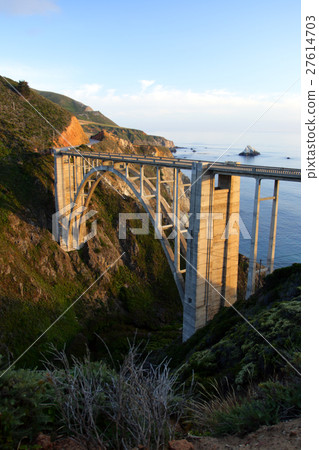 Bixby Bridge, Big Sur, california, USA.. Bixby Bridge, Big Sur, california, USA.. 27614703