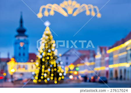 Christmas tree in the town in the christmas time 27617024