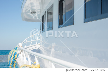 white yacht moving forward 27621397