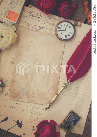 feather pen  27623350