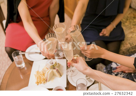 酒店女孩派對聚會敬酒 27632342