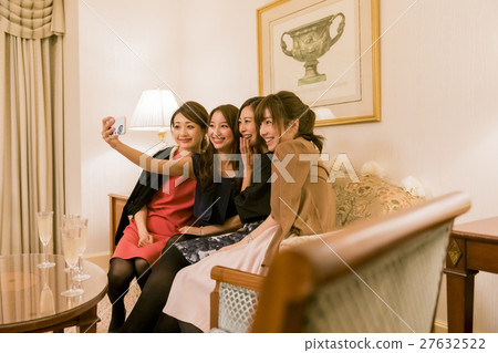 Hotel Women's Association smartphone self-portrait 27632522