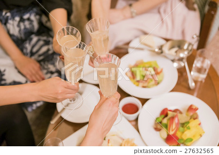 酒店女孩派對聚會敬酒 27632565